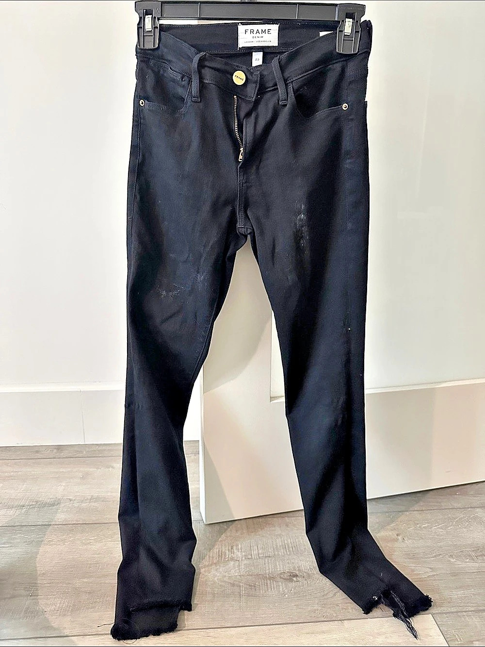 FRAME Le Skinny de Jeanne Skinny Jeans Black Waist 23